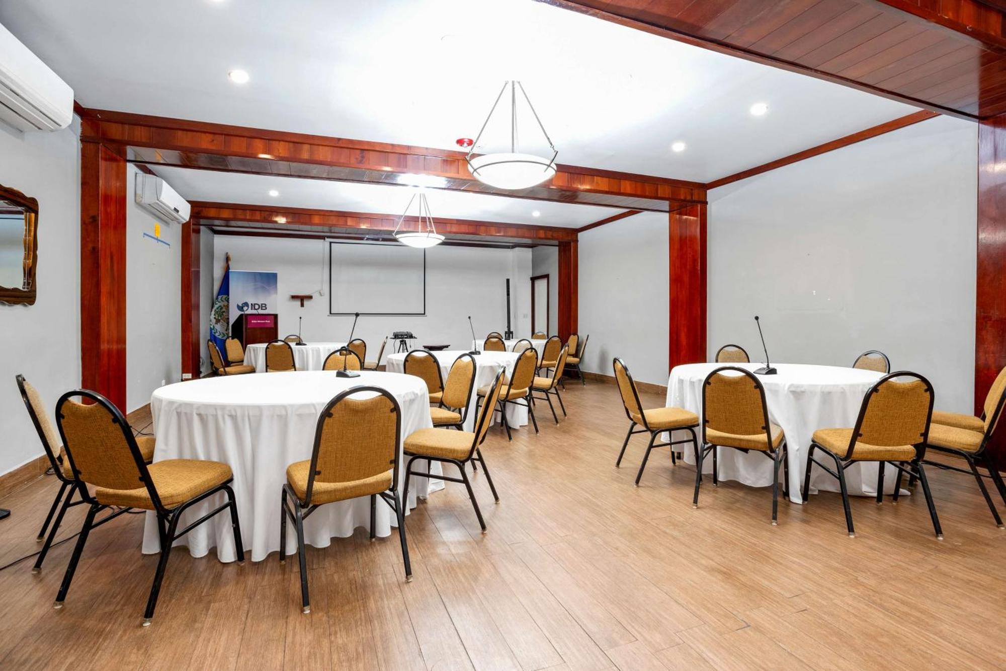 Best Western Plus Belize Biltmore Plaza Belize City Buitenkant foto