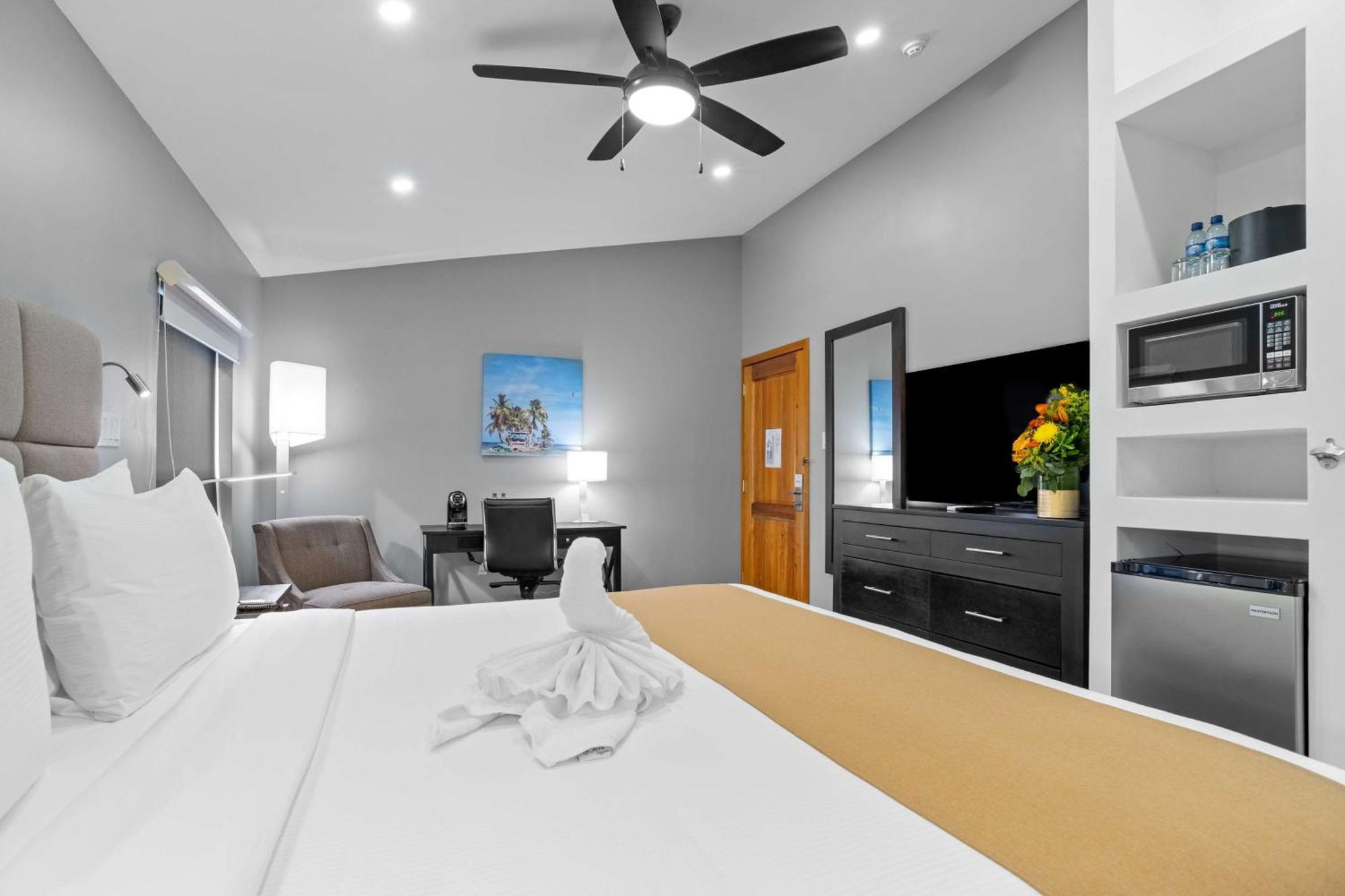 Best Western Plus Belize Biltmore Plaza Belize City Buitenkant foto